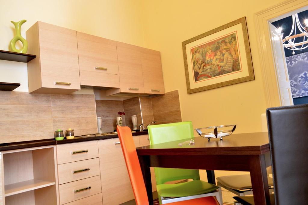 Albergo Diffuso Dimora Rossi B&B Turi Phòng bức ảnh